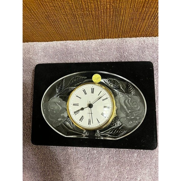 French Cristal d' Araques Clock - Oval Roses Quartz 6 ½ by 4 ½ ” NWOT - Picture 2 of 3
